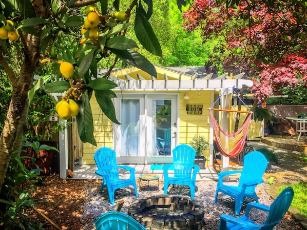 Relax and enjoy your solitude in and outside of our cute private cottage.