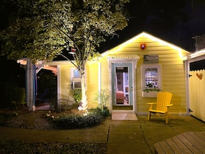 Kokomo Cottage is just a neat, quiet and relaxing place to enjoy & re-energize!