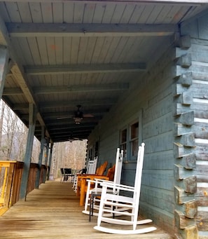 Spacious porch with fans and lights. Sit back and relax you are on Mountain time