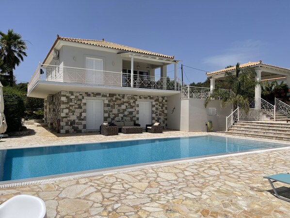 Extérieur maison de vacances [été]