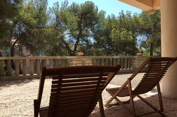 1-room studio, CASSIS, comfortable, close to beaches and Calanques hikes,