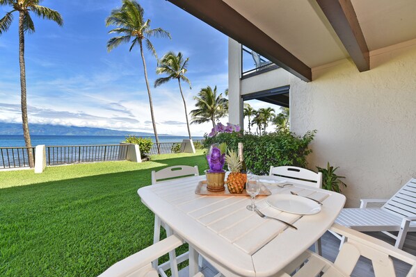 Napili Point B5 patio ocean view 1