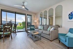 Napili Point B5 living area 1