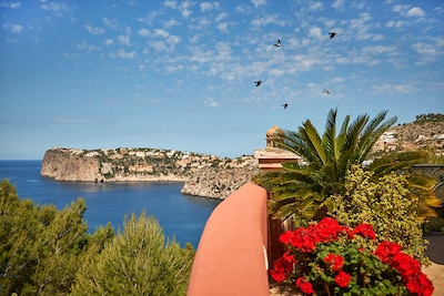 Cozy apartment on Mallorca with a large private terrace and sea views