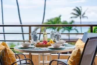 KU 321 OceanFront w Spectacular Ocean Views AC