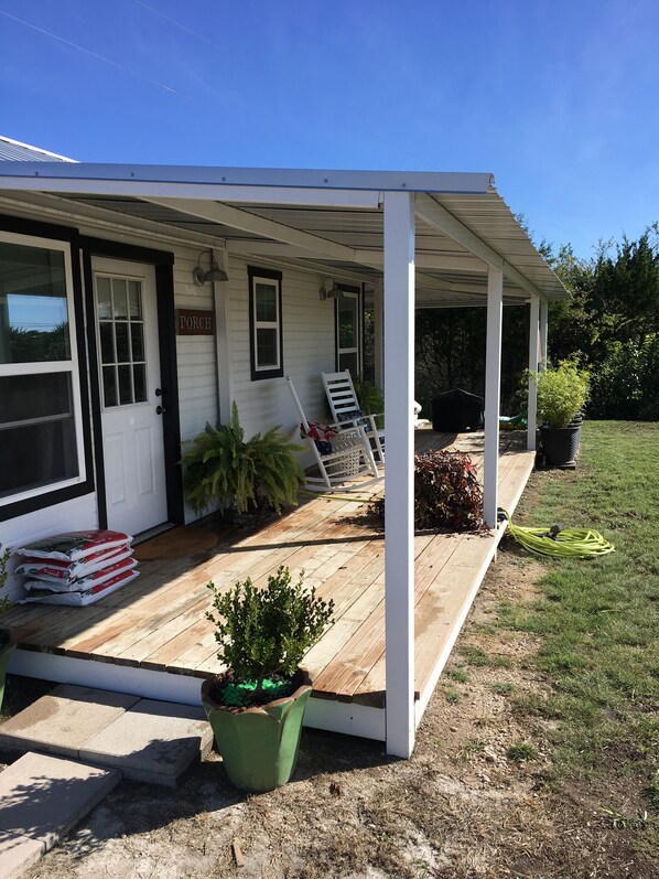 Great porch for relaxing!