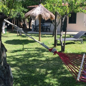 Chalet independiente con vistas al mar y jardín