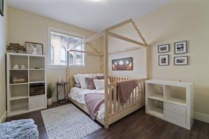 Queen Montessori bedroom