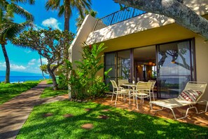 Napili Point A8 patio 1