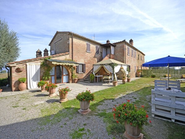 Holiday Home Exterior [summer]