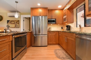 Pacific Shores B102 kitchen1