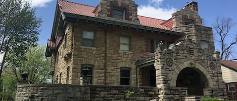 Historic Mansion in Scarritt Renaissance District