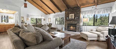 Living Room / Great Room  Fireplace Vaulted Ceilings