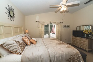 Master Bedroom, King Bed, TV