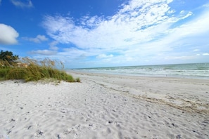 WHITE SANDS OF INDIAN ROCKS BEACH OUTSIDE YOUR DOOR