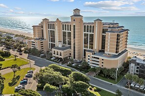 The beautiful Island Vista resort located right on the beach