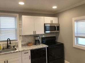 Kitchen (another view).
