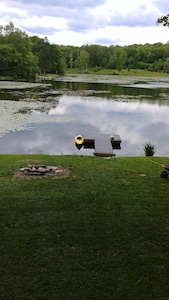 'Cozy Cove' Cottage Rental on Lake Carey