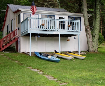 'Cozy Cove' Cottage Rental on Lake Carey