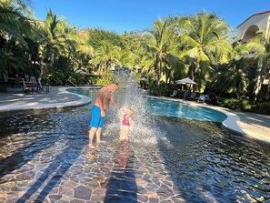 The childrens splash fountain helps entertain the little ones for hours