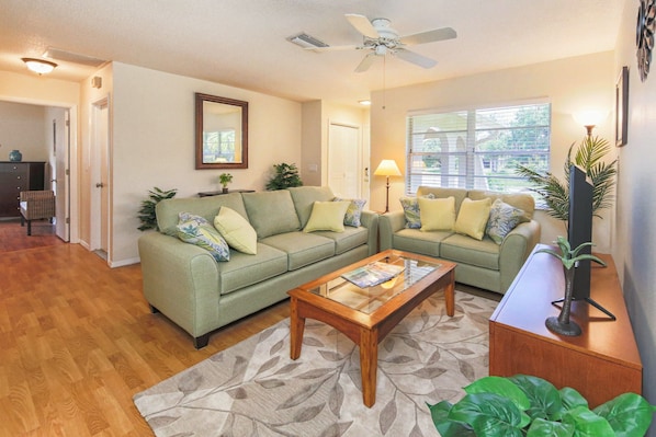 Palm Villa has wireless Internet and a large HD flat screen TV with DVR