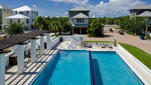 SeaNest Neighborhood and Amenities