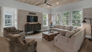 Sea Echo 2nd Floor Main Living Area