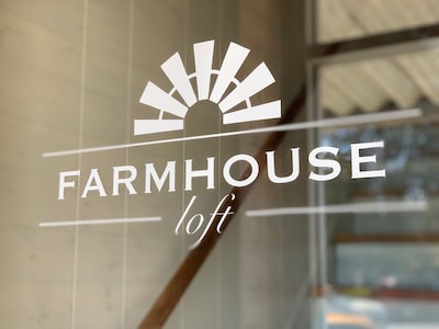 The Farmhouse Loft "Greene County's Guesthouse"