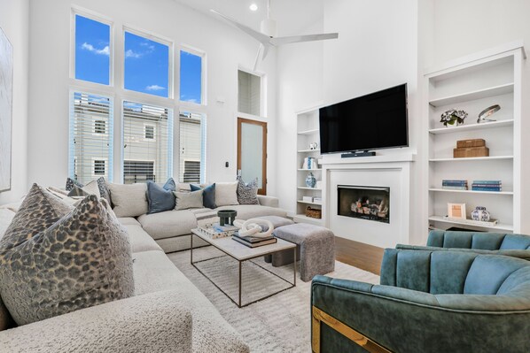 Living Room w/ TV, Bose Speaker, and Gas Fireplace!