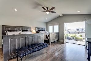3rd Floor Bedroom w/ 1 King and 1 Queen Bedroom!