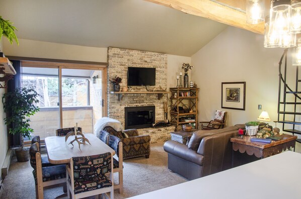 Lounge in the living room after a day of skiing, shopping, or hiking.