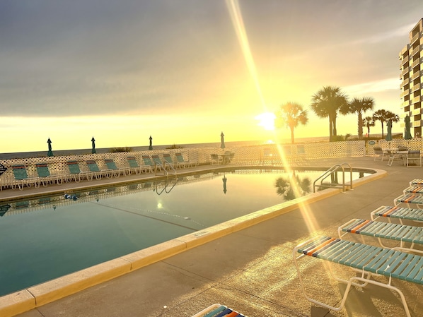 Moonspinner's heated pool at Sunset.