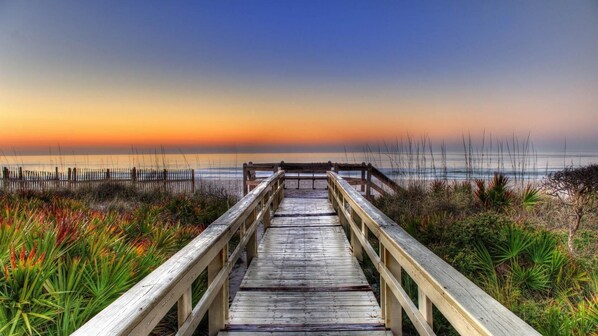 Wonderful place to get in a morning stroll while watching the sunrise. 