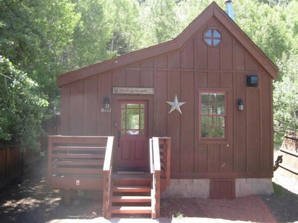 Front of Cabin, not many stairs, E-Z access.