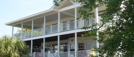 Welcome to Anna Mia Cottage on Tybee Island, GA!