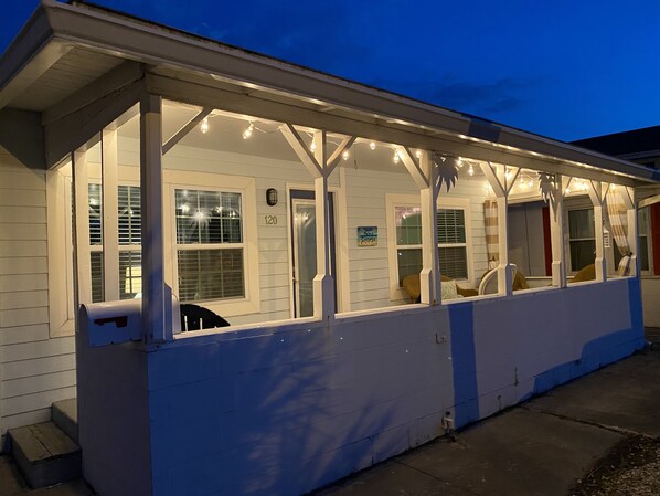 ENJOY YOUR EVENINGS ON THE FRONT PORCH