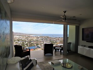 Amazing Sea of Cortez Views, Cabo City & night lights views!