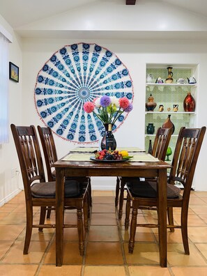 Dining room table