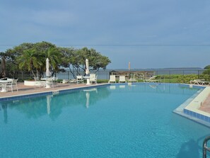 Buitenzwembad