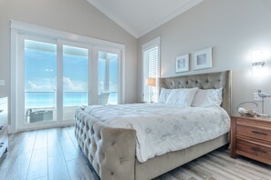 3rd Floor Queen Room, Beach View