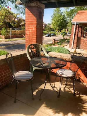 Front porch smoking room 