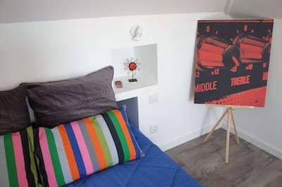 Loft 5 minutes walk from the beach. And a little "step" from Lisbon. Free Wiifi