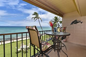 KA 211 OceanFront Island Style Condo w Ocean View Pool