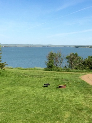 Relax along the shores of the beautiful Missouri River while enjoying a fire pit