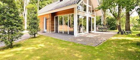 Außenseite Ferienhaus [Sommer]