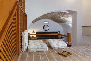 Entrance & Living Room