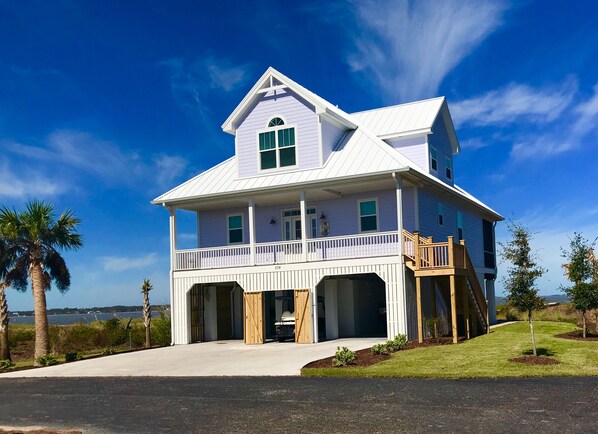 The Hampton House. Welcome Home!