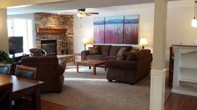 Harbor Springs Condo - Trout Creek Unit  84, spacious1700',  VERY CLEAN w/ Cable