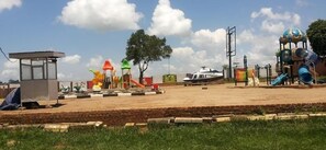 Children’s play area – outdoor