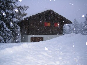 Chalet Les Fetiches, Anzère. VS. CH. (439716)